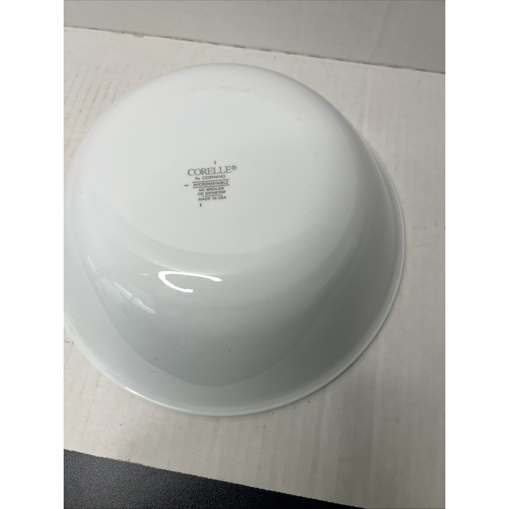 CORELLE - WINTER FROST WHITE - 8 1/2" VEGETABLE 1 QT. SERVING BOWL - Picture 2 of 3